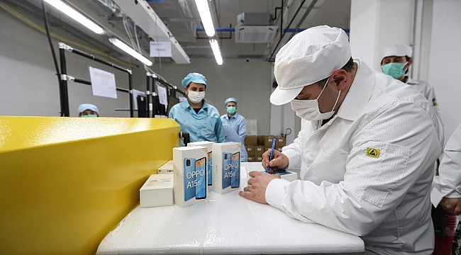 Çinli akıllı telefon devi Türkiye'de test üretimine başladı