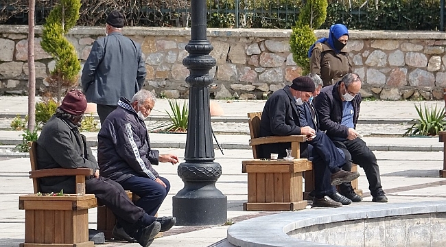 Çok yüksek riskli ilde kurallar hiçe sayılıyor
