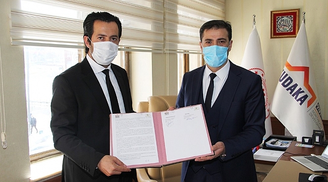 Demirözü Barajına Özendiren Projenin destek sözleşmesinin imzaları atıldı