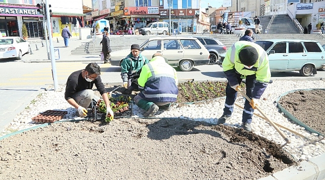 Develi'de bahar mevsimi için peyzaj çalışmaları başladı