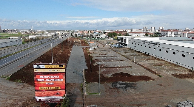 Diyarbakır'da fuar alanındaki peyzaj çalışmalarını sürüyor