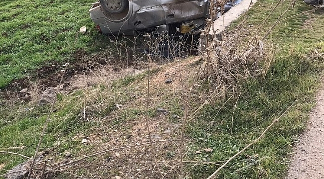 Diyarbakır'da iki araç kafa kafaya çarpıştı: 2 ağır yaralı