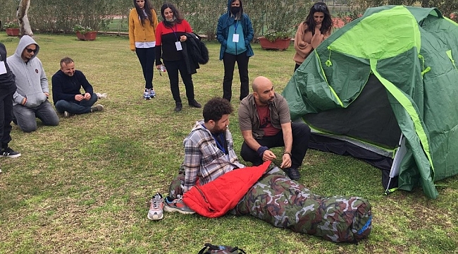 Doğada yaşayıp zor şartlarda hayatta kalmayı öğrendiler