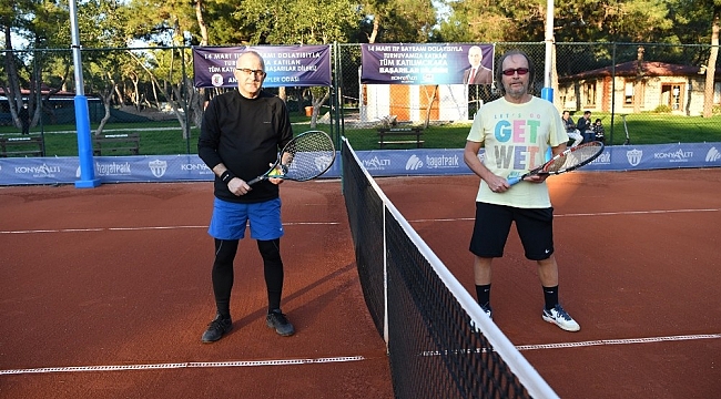 Doktorlar tenis turnuvasında buluştu