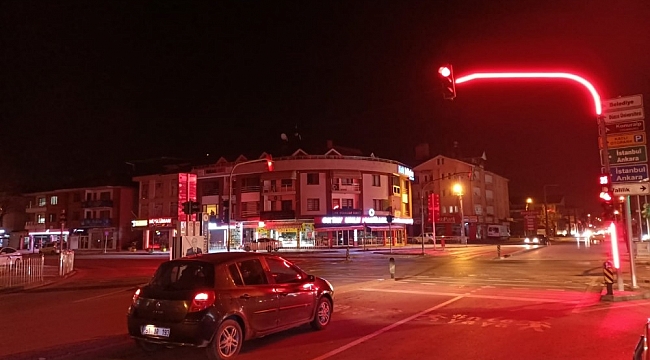 Düzce'de trafik lambalarına led ışık