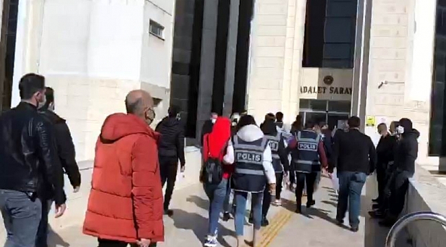 Edremit'te fuhuş operasyonu
