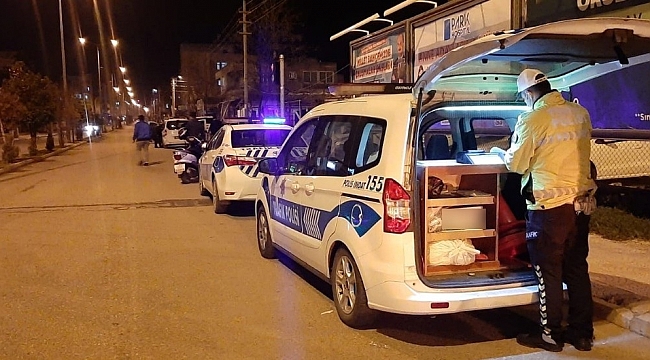 Ehliyetsiz ve alkollü sürücüler polisten kaçamadı