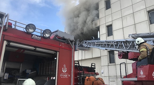 Esenyurt'ta korkutan iş yeri yangını