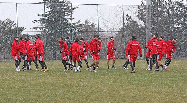 Eskişehirspor, Adana Demirspor maçı hazırlıklarını tamamladı