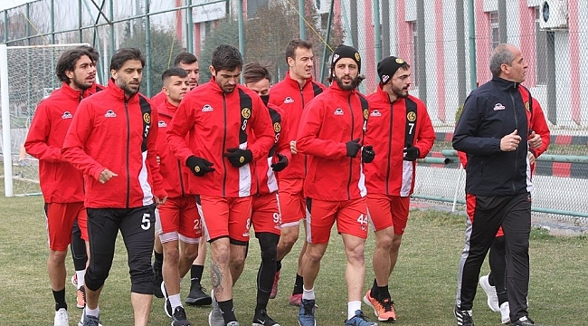 Eskişehirspor Keçiörengücü yenilgisinin ardından yenileme antrenmanı yaptı