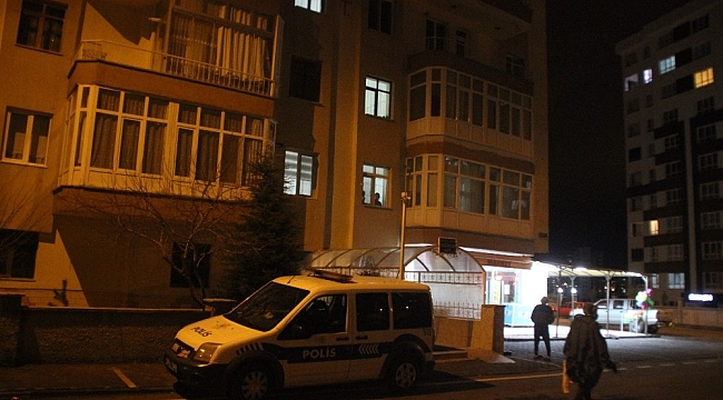 Evinde düşen 2 çocuk annesi kadın hayatını kaybetti