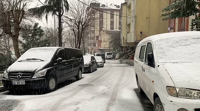 Eyüpsultan'da yollar beyaza büründü, araçlar ilerlemekte güçlük çekti