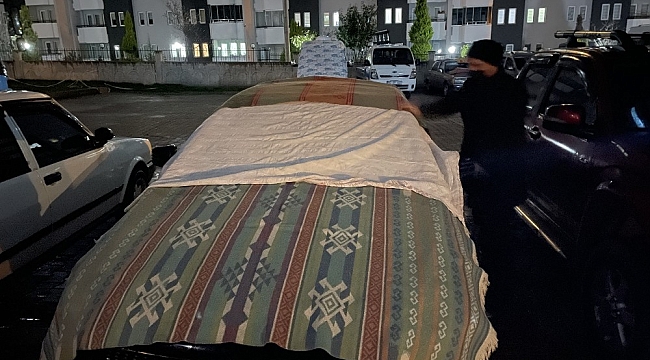 Fatsa'da doluda araçlar zarar gördü