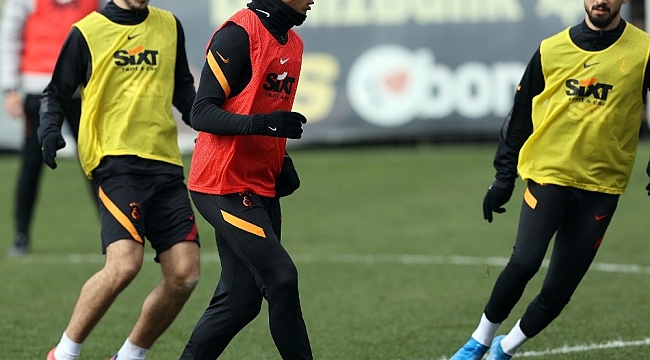 Feghouli kamp kadrosuna dahil edildi