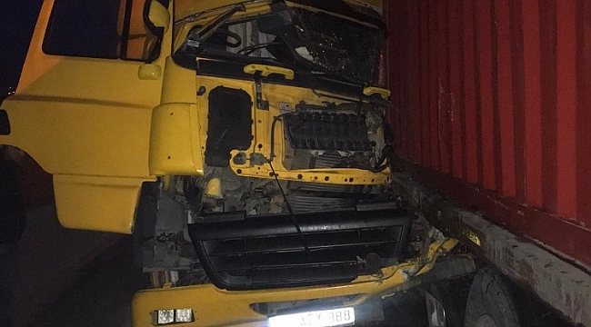 Gaziantep'te iki tır çarpıştı: 2 yaralı