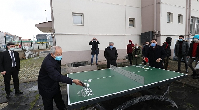 Gebze'deki okul ve parklara masa tenisi sahaları kuruluyor