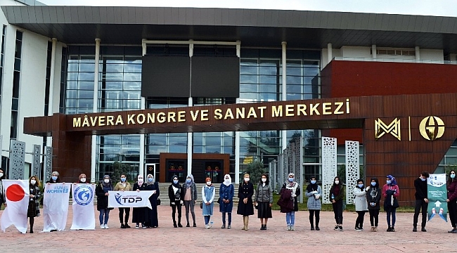 Gençlerden GAÜN'e Dünya Kadınlar Günü ziyareti