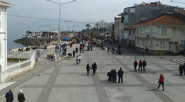 Güzel havayı gören sahile akın etti