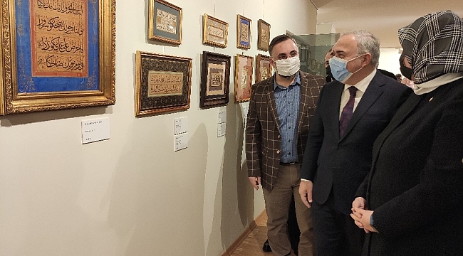 Hattat Abdurrahman Kılıç'ın 'Asar' isimli sergisi Fatih'te açıldı