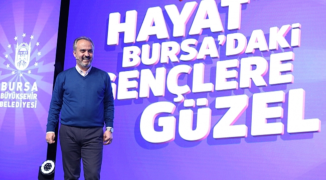 Hayat Bursa'daki gençlere güzel