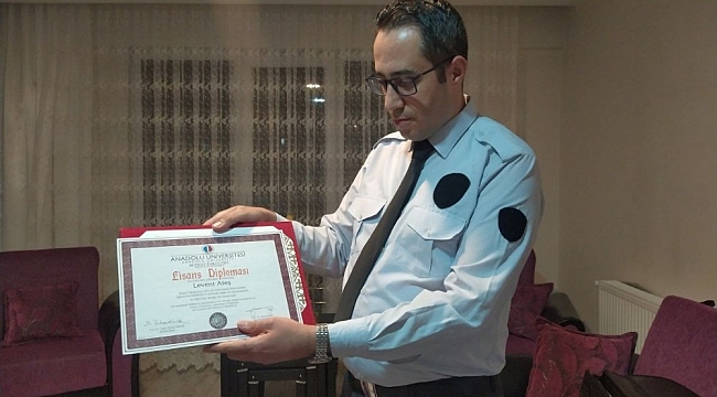 Hiç bitmeyen eğitim aşkı ile dikkat çekiyor