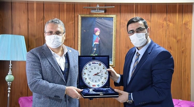 Hizmet-İş'ten Yunusemre Belediyesine toplu sözleşme teşekkürü
