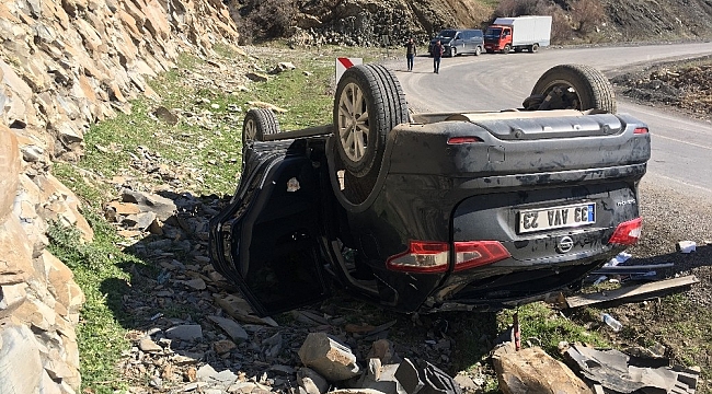 Hurdaya dönen araçtan sağ kurtuldular