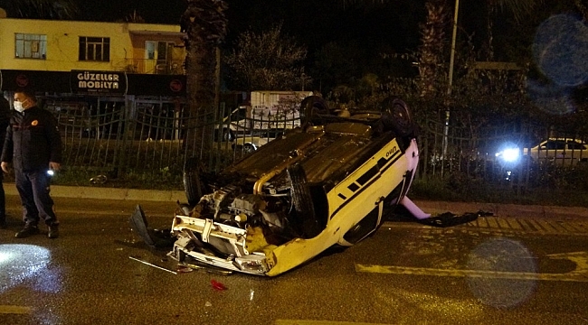 İki otomobile çarpan araç takla attı:1 yaralı