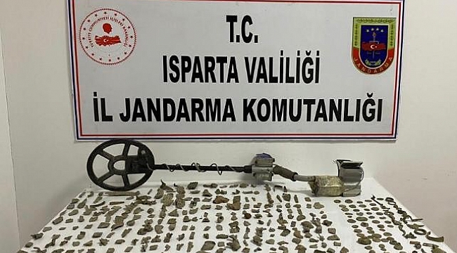 Isparta'da elindeki tarihi eserleri satmak isteyen şahsa operasyon