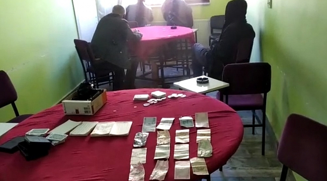 Isparta'da kumar oynayan 8 kişiye 31 bin 880 TL para cezası