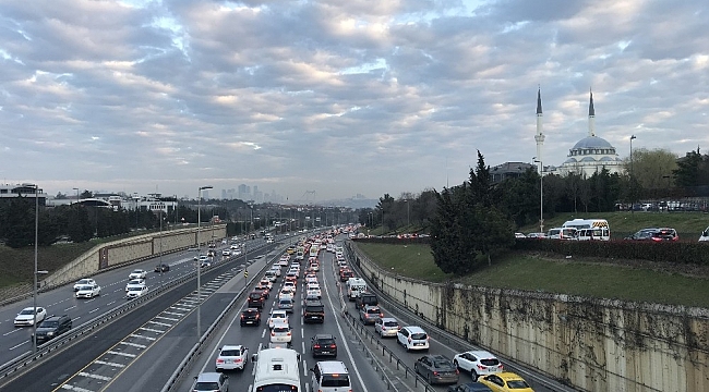 İstanbul'da kısıtlama sonrası trafik yoğunluğu