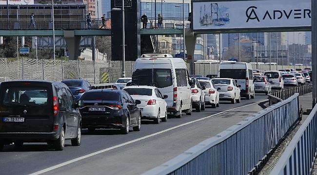İstanbul'da trafik yoğunluğu yüzde 70'lere çıktı