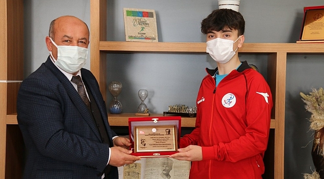 İstiklal Marşı slogan yarışmasında Türkiye üçüncüsü Kütahya'dan