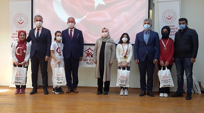 İstiklal Marşını güzel okuma yarışması düzenlendi