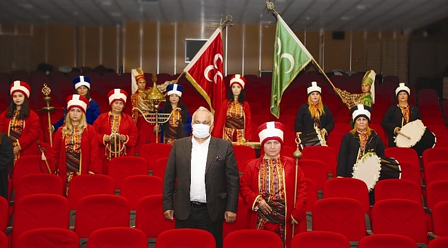 Kadın mehteranlardan "Çanakkale geçilmez" mesajı