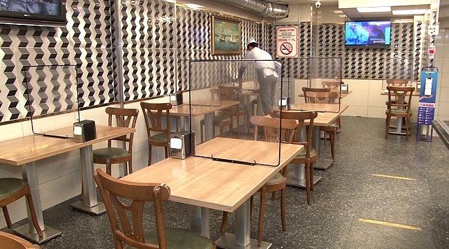 Kafe ve benzeri işletmeler ilk masa müşterileri alımına başlandı