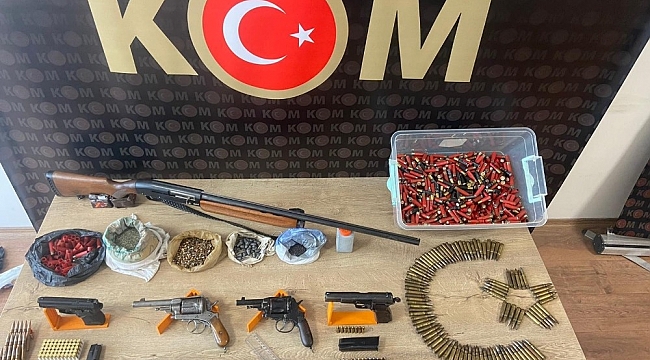 Kahramanmaraş'ta silah ve mühimmat ele geçirildi