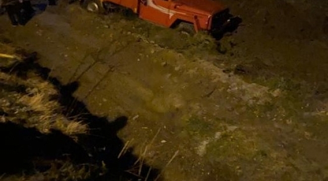 Kamyonetiyle bahçeye uçtu, hayatını kaybetti