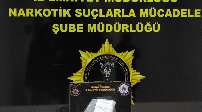Kapıkule'de tırcının montunun astarından 2 kilo kokain çıktı