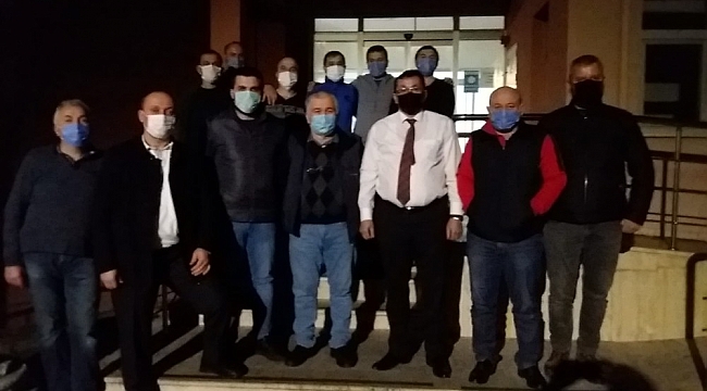 Kaya'dan sondajcılara moral ziyareti