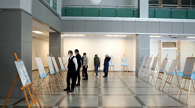 Kayseri Üniversitesi'nde 'Arşiv Belgelerinde İstiklal Marşı ve Mehmet Akif Ersoy' Konulu Sergi Açıldı
