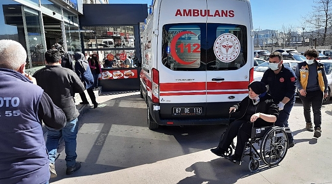 Kaza yapan otomobil savrularak yayaya çarptı: 2 yaralı