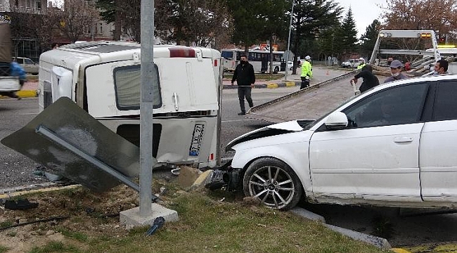 Kazada ağır yaralanan üniversite öğrencisi yaşam mücadelesini kaybetti