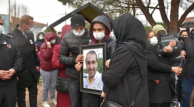 Kazada hayatını kaybeden ambulans sürücüsü Tezcan Tekin defnedildi