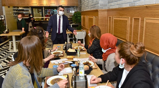 Kepenk açan esnafa Yılmaz'dan ziyaret