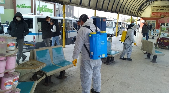 Kırıkkale Belediyesi virüse karşı dezenfekteye devam ediyor