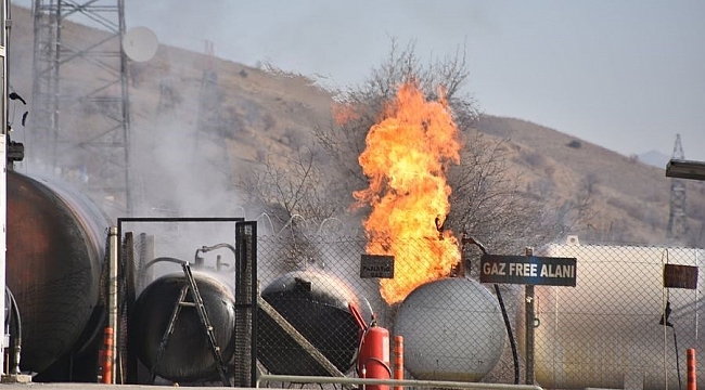 Kırıkkale'de dökme gaz tankı alevlere teslim oldu, panik yaşandı