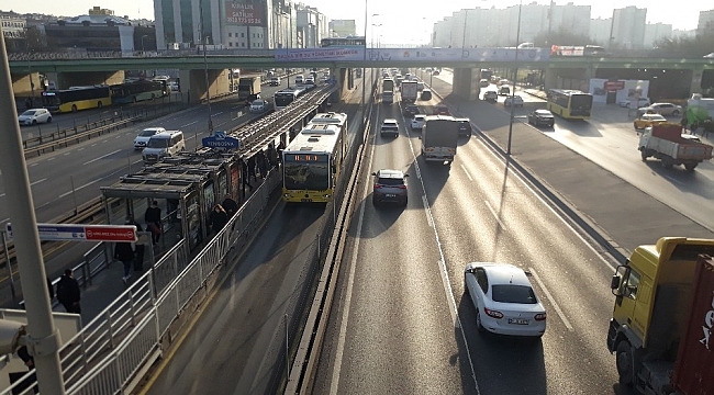 Kısıtlamasız 2'inci Cumartesi'nde trafikte hareketlilik