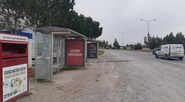 KKTC sokaklarında "Love Erdoğan" afişleri