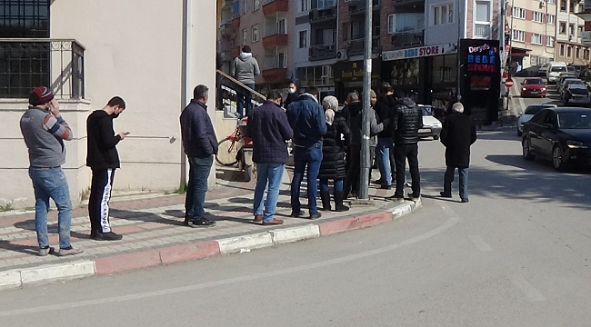 Korkutan kalabalık